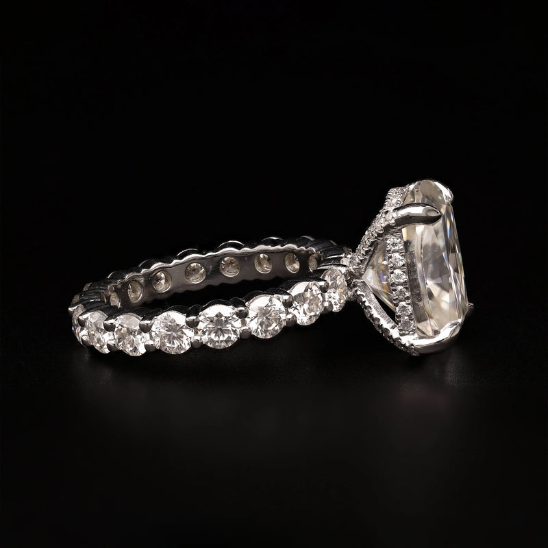 Limitless Gleam – Oval Elegance with Pave Accents - WooFora
